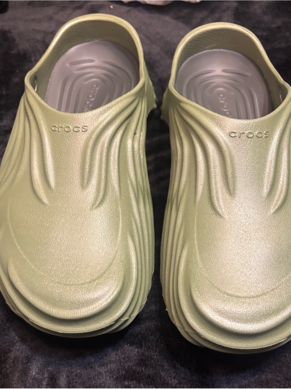 CROCS Classic Clog in Olive Green